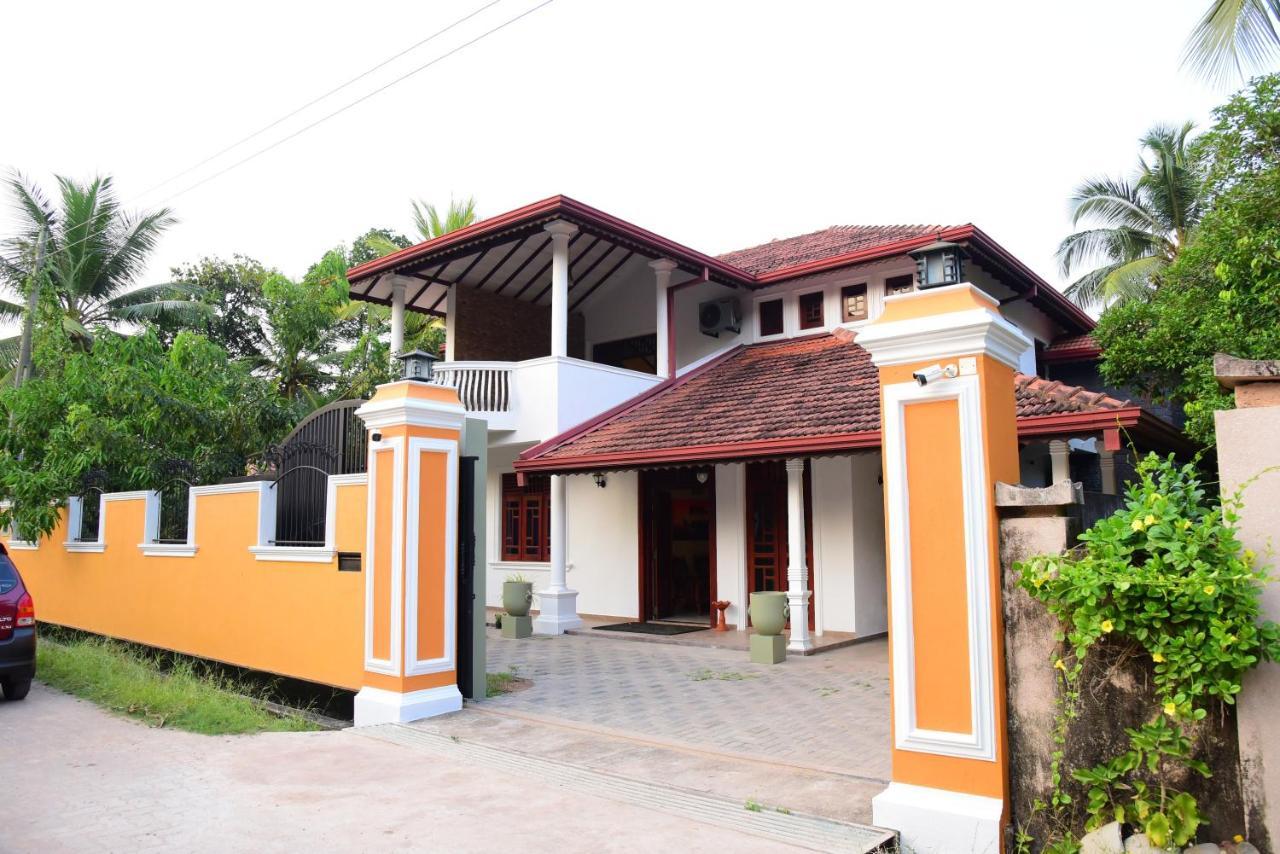 Airport Blessings Villa Katunayaka Exterior photo